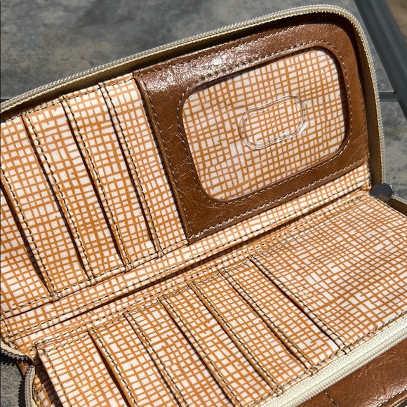 Fossil Blue and Red Wallets with Geometric Design KeyPer collection - Picture 4 of 11